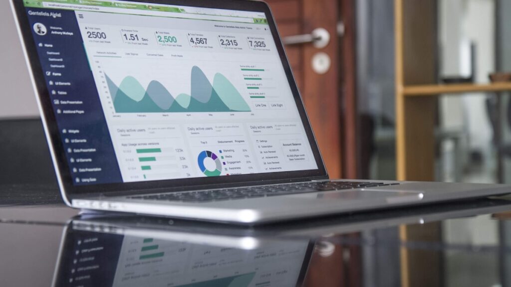Smart Investment Strategies & Tax Shield Playbook for Independent Creators & Digital Pros