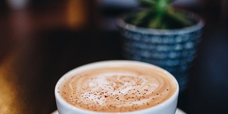 5 Best Apps for Spontaneous Drinks, Cocktails & Instant Dates Tonight