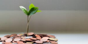 The 2026 Guide to Modern Wealth Preservation: High-Yield Liquidity & Broad-Market Compounding